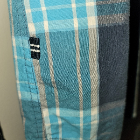 Nautica Long Sleeve Blue Button Down Shirt Size Large - Picture 6 of 7